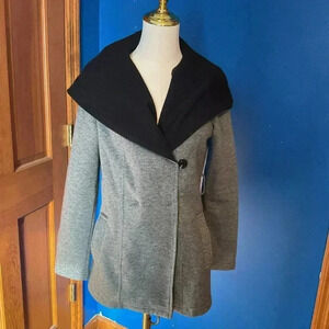 Sebby Hooded Jacket. Grey with black hood fleece lined. Missing belt. Size small